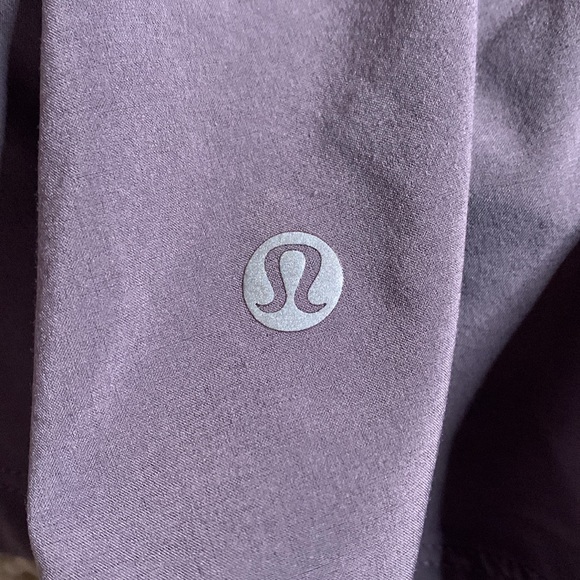 NWOT- Lululemon- Play Off The Pleats- Graphite Purple (Like Nightfall)- Sz 8 - Picture 6 of 15